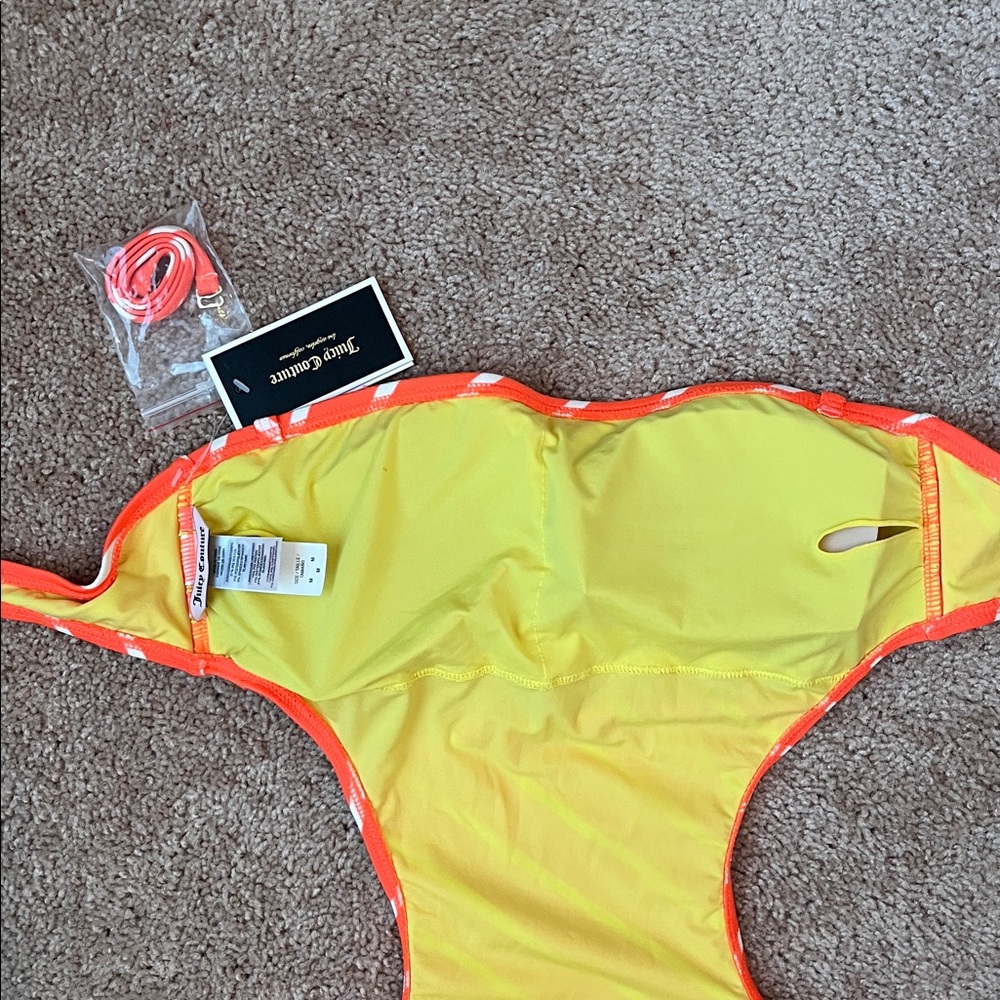 NWT Juicy Couture Bandeau Monokini Tiki Torch Bathing Suit - Picture 5 of 9